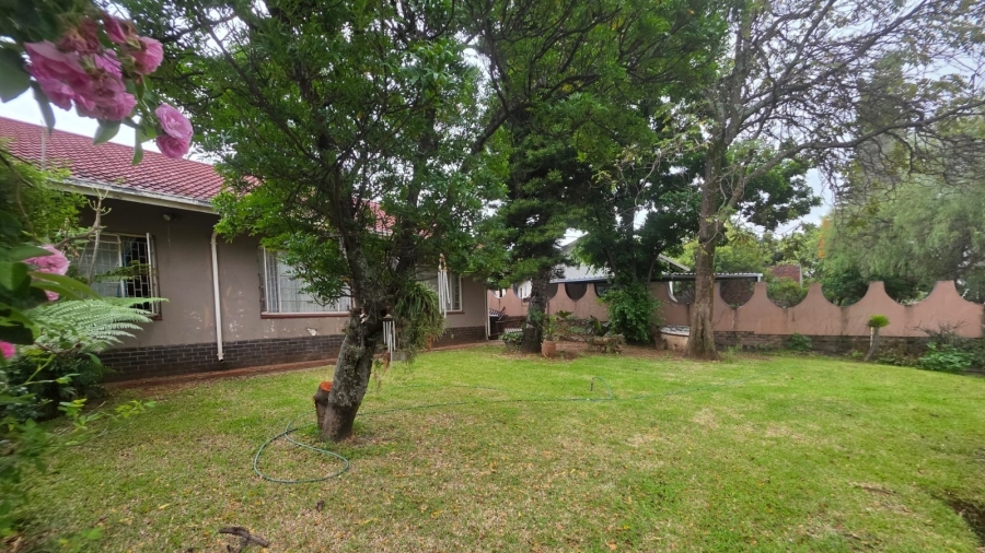 4 Bedroom Property for Sale in Geelhoutpark North West